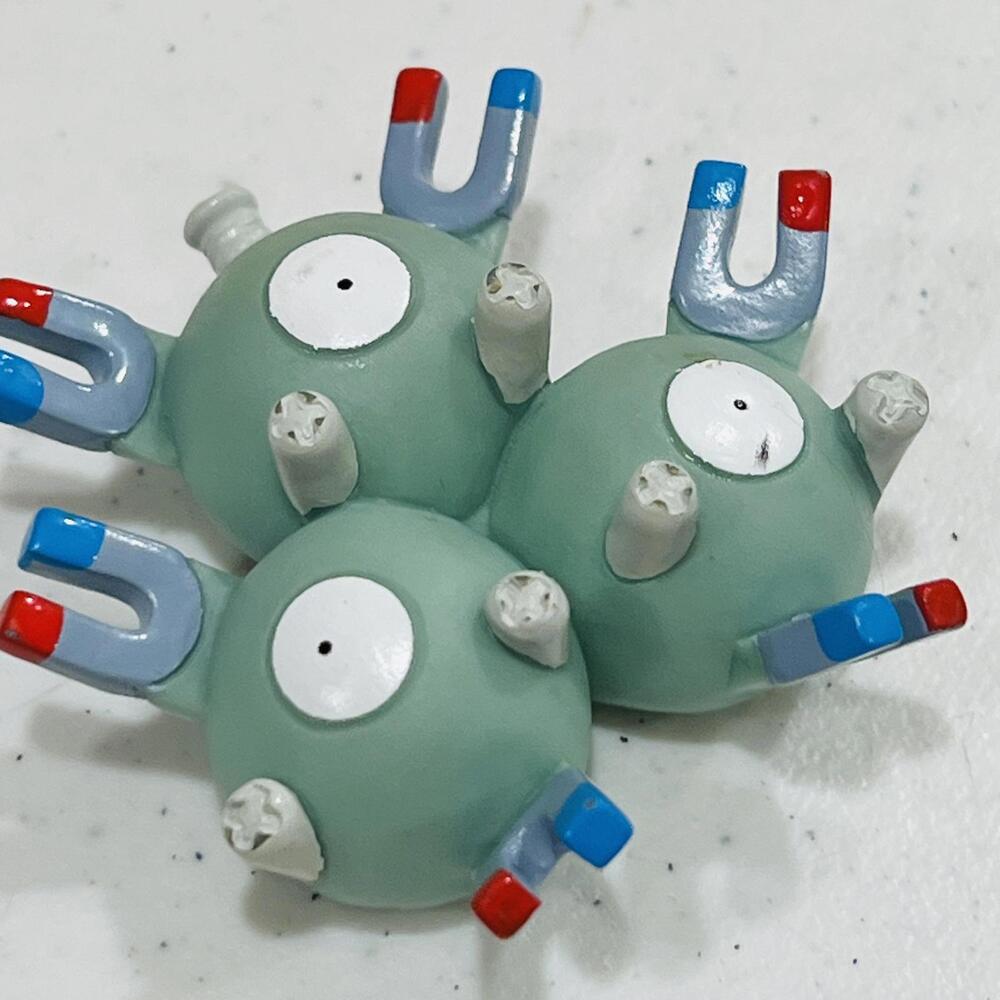Magneton Pokémon finger puppet Gotta Catch em All Nintendo Bandai 1998
